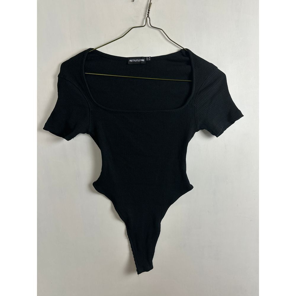 PrettyLittleThing One Piece‎ Women's Size 6